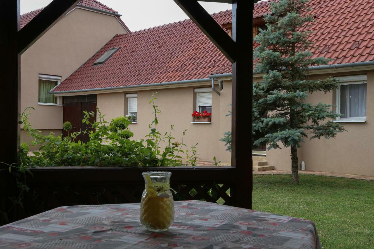 Silentium Garden Apartman Sárvár Exteriér fotografie